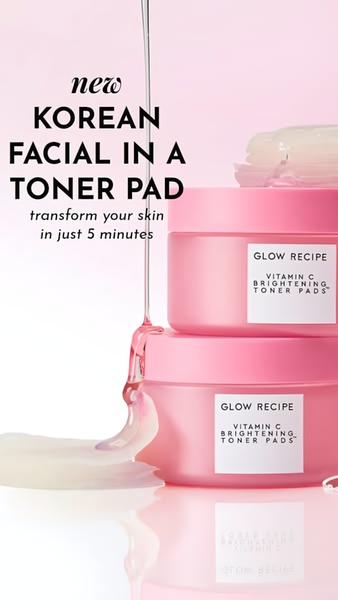 This creative showcases a minimalist, high-contrast aesthetic featuring product jars with a liquid visual element, emphasizing a 5-minute transformation benefit.